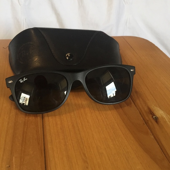 Ray-Ban matte black classic wayfarer sunglasses main image 6